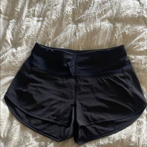 Lululemon Speed up size 6